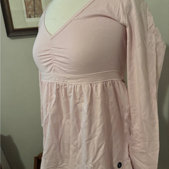 Hollister Light Pink Top - Picture 4 of 7